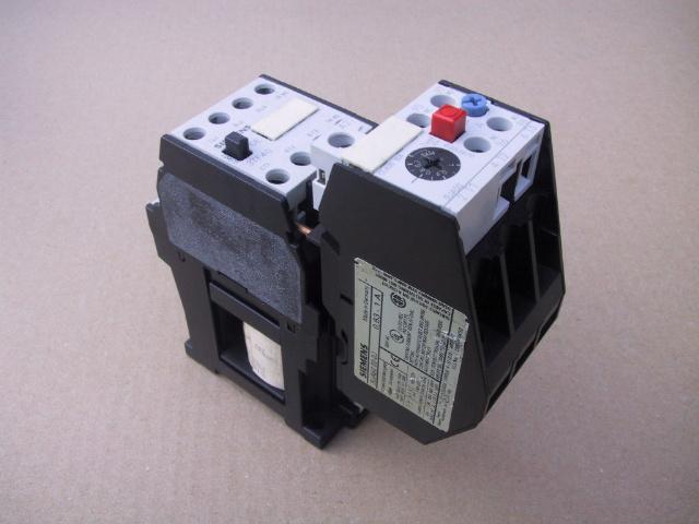 Siemens relais / magneetschakelaar 3TF40 / 3TF4010 + 3UA50, Hobby en Vrije tijd, Elektronica-componenten, Gebruikt, Ophalen of Verzenden