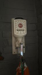 Koffiemolen, Ophalen