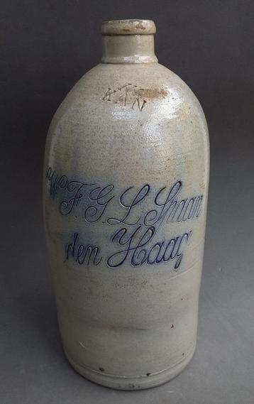Om 1880 - 1900 Bodemvondst Steengoed Kruik Kan Distillateur beschikbaar voor biedingen