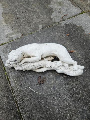 Betonnen Panterbeeld - Liggend,  lengte 35cm  beschikbaar voor biedingen