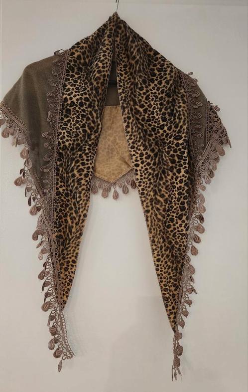 Luipaardprint Sjaal met Kant en Kwastjes, Kleding | Dames, Badmode en Zwemkleding, Zo goed als nieuw, Overige typen, Bruin, Ophalen of Verzenden