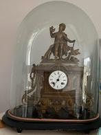 Antieke pendule met glazen stolp, Antiek en Kunst, Antiek | Klokken, Ophalen of Verzenden