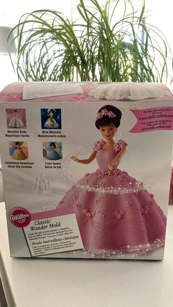 Barbie Taart Vorm - Classic Wonder Mold Wilton, Hobby en Vrije tijd, Taarten en Cupcakes maken, Gebruikt, Bakvorm, Taarten, Ophalen of Verzenden