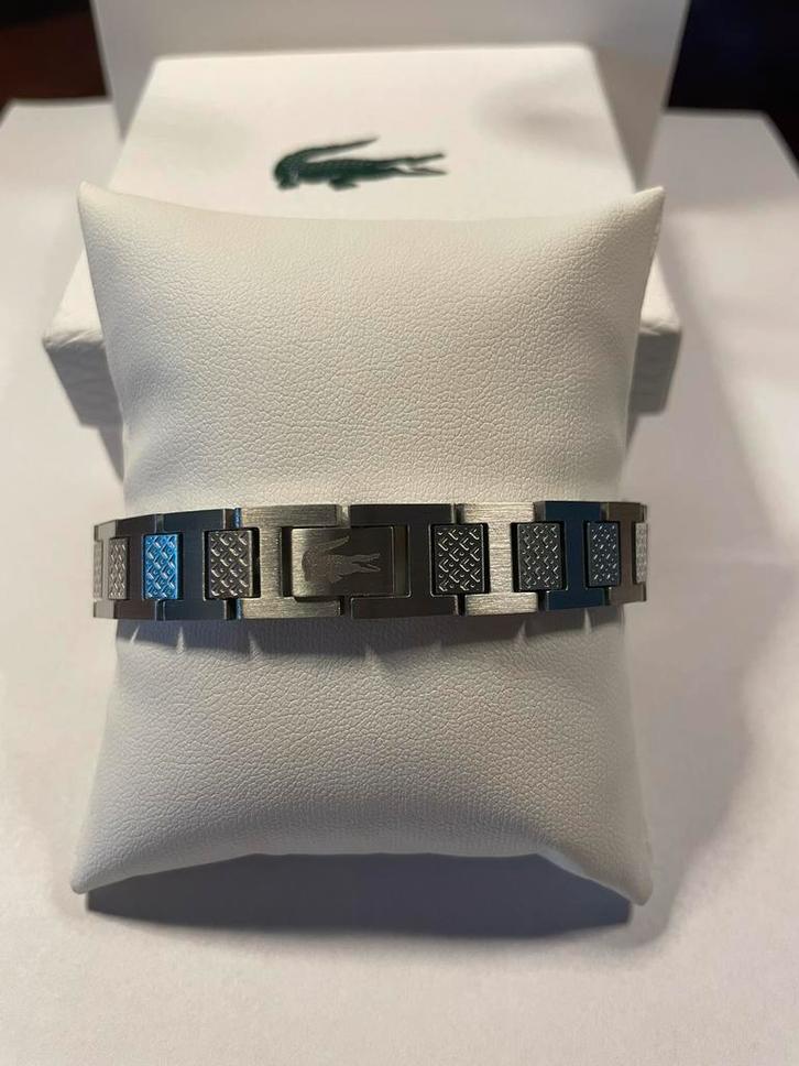 Lacoste armbandje, Sieraden, Tassen en Uiterlijk, Armbanden, Nieuw, Staal, Zilver, Verzenden
