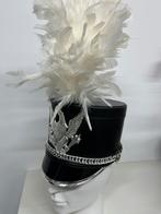 Kolbak fanfare hoed drumband shako met witte pluim sjako, Kleding | Dames, Ophalen of Verzenden, Zo goed als nieuw, Maat 46/48 (XL) of groter