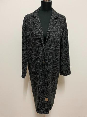 Jas21 - Zwart Zusss jasje mt 1 valt als 40-42 (1) beschikbaar voor biedingen