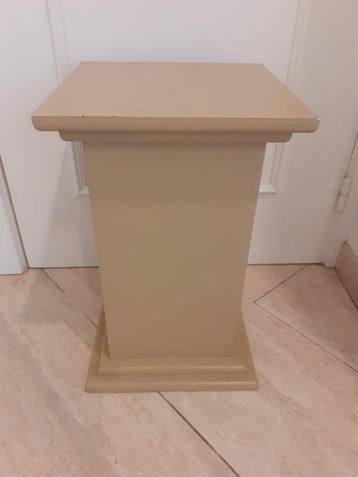 Sokkels te koop beschikbaar voor biedingen