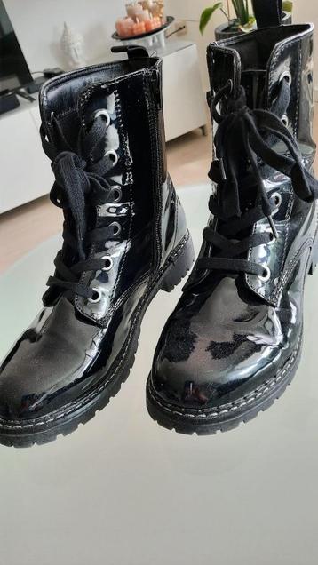 Dames lak boots, maat 40 beschikbaar voor biedingen