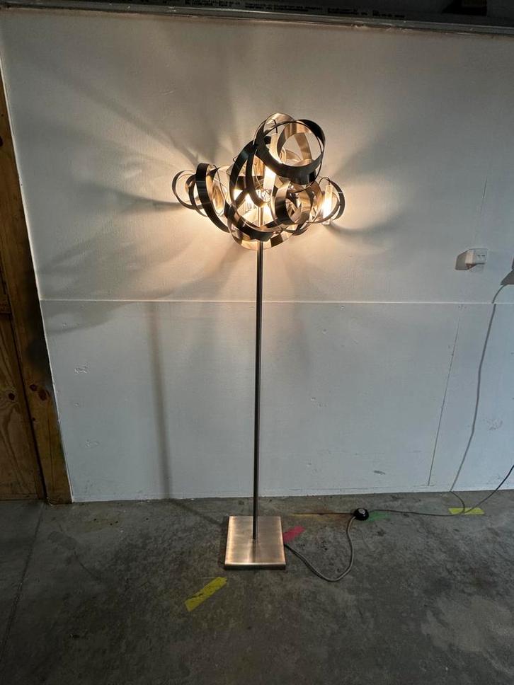 Design Vloerlamp, Huis en Inrichting, Lampen | Vloerlampen, Zo goed als nieuw, 150 tot 200 cm, Metaal, Ophalen