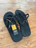 Teva Olowahu – Dames sandalen – 36,5 – Nieuwstaat, Kleding | Dames, Badmode en Zwemkleding, Ophalen of Verzenden, Zo goed als nieuw