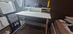 Modern wit bureau met opbergruimte – in goede staat, Huis en Inrichting, Bureaus, Ophalen, Gebruikt, Bureau