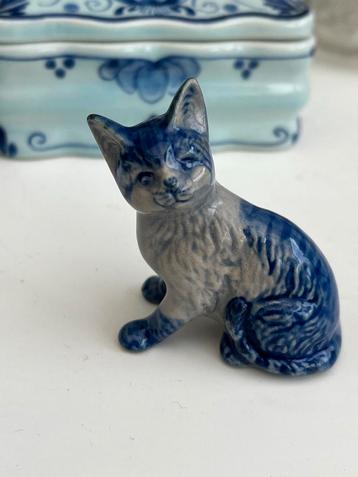 Blauw miniatuur katje Delfts beschikbaar voor biedingen