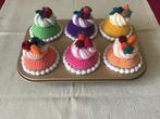 6 zelf gehaakte cupcakes in bakvorm, Hobby en Vrije tijd, Ophalen of Verzenden, Nieuw, Haken, Naald