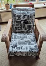 Rookstoel met opnieuw beklede kussens, Ophalen