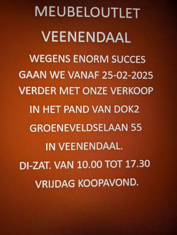 MODERNE MEUBELSET IN SPECIALE LICHTE KLEUR beschikbaar voor biedingen