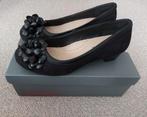 zwarte pumps/ballerina's met een klein hakje, Kleding | Dames, Schoenen, Ophalen of Verzenden, Zo goed als nieuw, Zwart