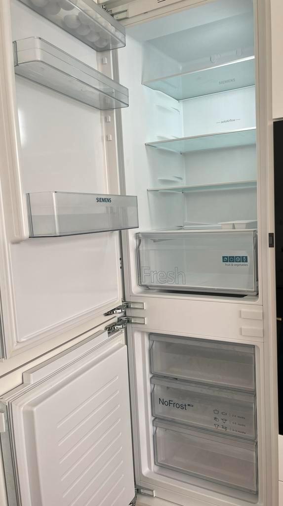 Siemens iq100 koelkast, Witgoed en Apparatuur, Koelkasten en IJskasten, Gebruikt, Met vriesvak, 150 tot 200 liter, 160 cm of meer