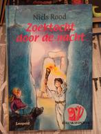 N. Rood - Zoektocht door de nacht, Ophalen of Verzenden, Zo goed als nieuw, N. Rood