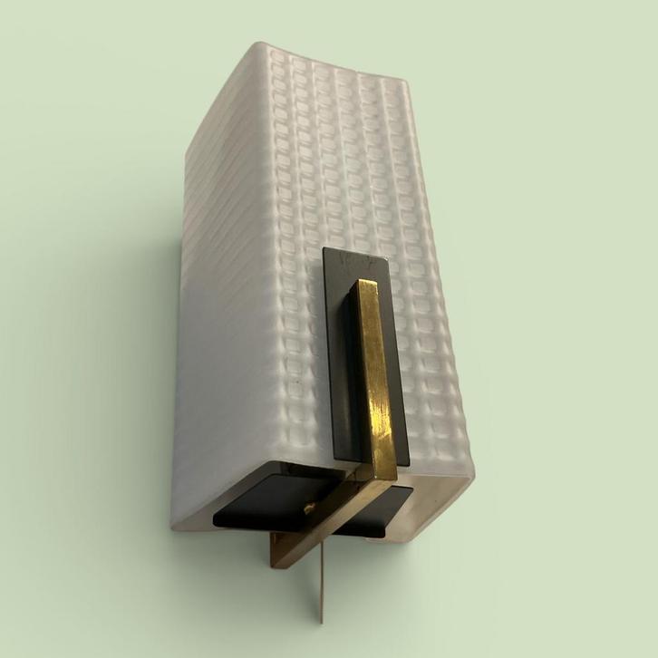 Vintage Mid-Century Wandlamp Opaline Glas Messing, Antiek en Kunst, Antiek | Lampen, Ophalen of Verzenden