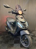 PIAGGIO ZIP 4T 3V 2022 BROM MAT ZWART FULL OPTION, Ophalen, Maximaal 45 km/u, Zip, Zo goed als nieuw