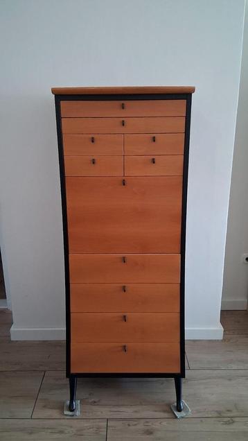 Design secretair, bureau Giorgetti  beschikbaar voor biedingen