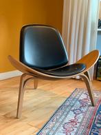 2 stoeltjes in de stijl van Carl Hansen and Son Shell Chair, Huis en Inrichting, Ophalen of Verzenden, Gebruikt, 75 tot 100 cm