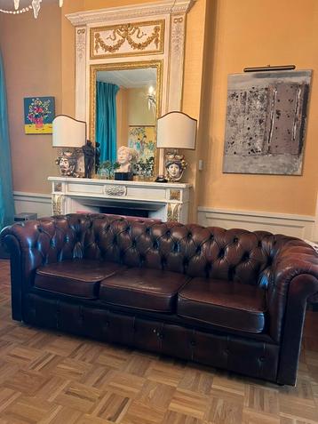 Te koop: Chesterfield 3-zits bank – Echt leder – beschikbaar voor biedingen