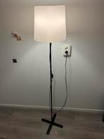IKEA Lamp met Lampenkap, Ophalen of Verzenden, Zo goed als nieuw, Metaal, Minder dan 100 cm