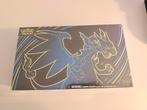 Pokémon Mega Charizard X EX Ultra Premium Collection, Ophalen of Verzenden, Zo goed als nieuw