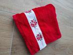 Walra handdoek - rood - met roosjes geborduurd - 50 x 100 cm, Huis en Inrichting, Badkamer | Badtextiel en Accessoires, Ophalen of Verzenden