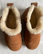 Prachtige pantoffels  echte Suède   Echt. Wol.   Warmbat, Kleding | Dames, Schoenen, Ophalen, Zo goed als nieuw, Pantoffels of Sloffen