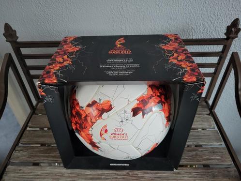 Officiële bal Uefa Euro Ek voetbal vrouwen 2017 in doos, Verzamelen, Sportartikelen en Voetbal, Nieuw, Overige typen, Ophalen