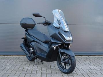 KYMCO SKYTOWN  125I A1  NIEUWE MOTOSCOOTER  beschikbaar voor biedingen