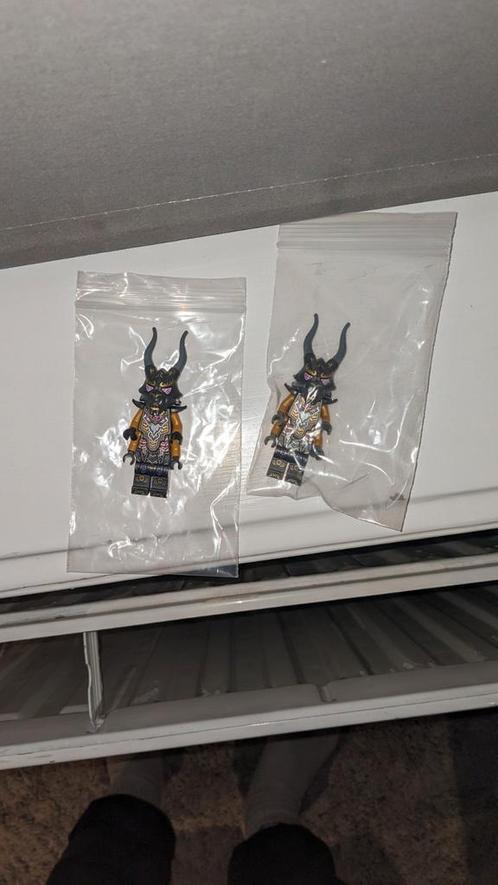 Te koop: 2xLEGONinjago Kristallen Koning/Overlord 4 ARMEN, Verzamelen, Overige Verzamelen, Nieuw, Ophalen of Verzenden