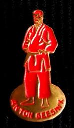 Anton Geesink speld- rood gelakt, Verzenden, Nieuw, Sport, Speldje of Pin