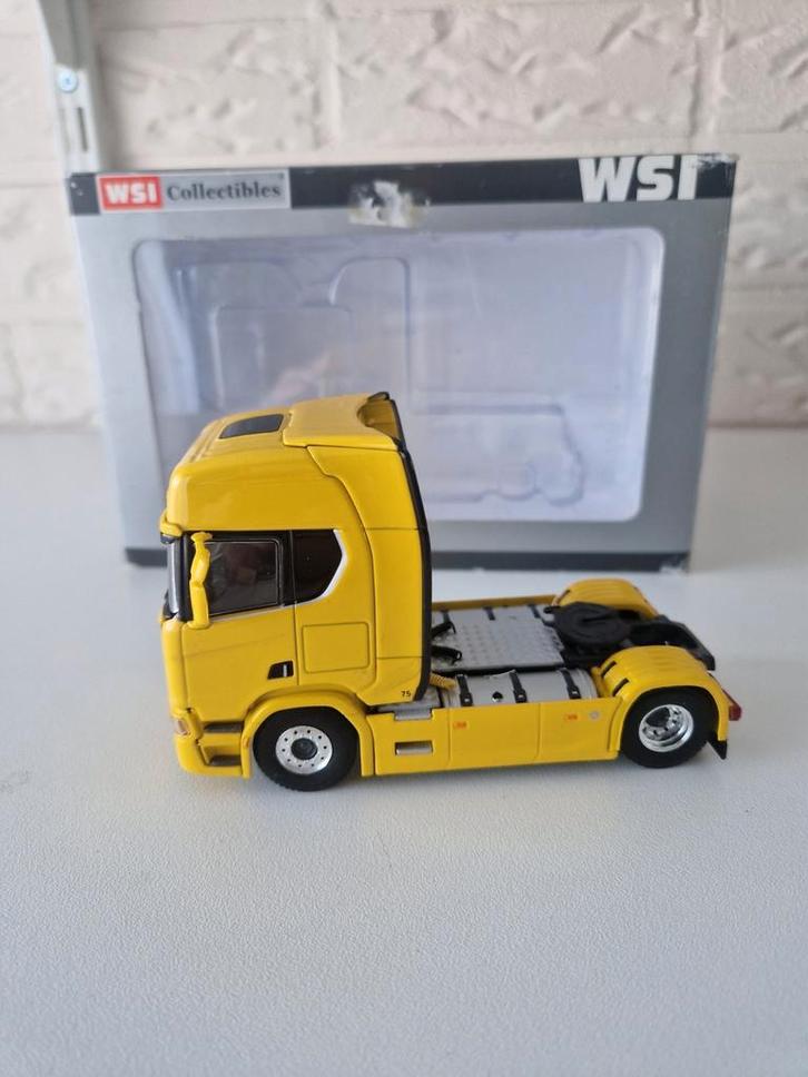 WSI Scania V8 verhuurbedrijf Zuid Holland, Hobby en Vrije tijd, Modelauto's | 1:50, Zo goed als nieuw, Bus of Vrachtwagen, Wsi