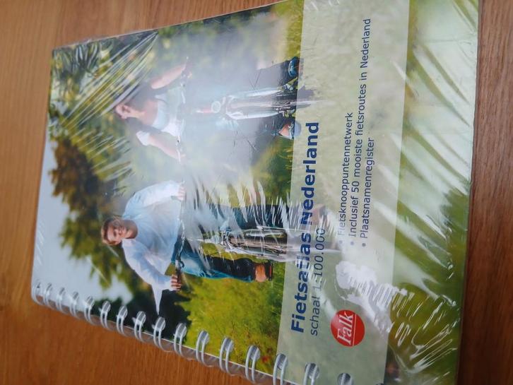 Fietsatlas Nederland Falk 1:100.000 fietsknooppunten nieuw, Boeken, Atlassen en Landkaarten, Nieuw, Landkaart, Nederland, Ophalen of Verzenden
