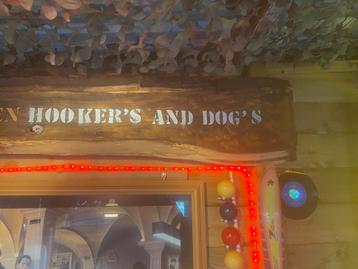 Houten bord voor mancave bv beschikbaar voor biedingen