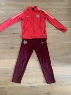 Nike trainingsset maat 152, Ophalen of Verzenden, Gebruikt, Meisje, Sport- of Zwemkleding