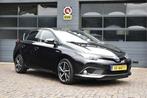 Toyota Auris 1.8 Hybrid Dynamic Ultimate (bj 2019), Gebruikt, 4 cilinders, Alcantara, Zwart