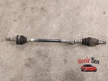 Aandrijfas rechts-voor van een Toyota Yaris beschikbaar voor biedingen