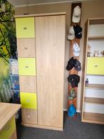 Complete set: kledingkast, boekenkast en bureau, Kinderen en Baby's, Ophalen, Zo goed als nieuw, Jongetje of Meisje