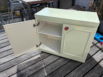 Vintage Retro Kinderkastje Commode beschikbaar voor biedingen