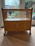 Rotan (tv)kastje op wieltjes, Ophalen, Zo goed als nieuw, 25 tot 50 cm, 50 tot 100 cm