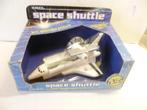 Ertl 1514 Reo Space Shuttle Columbia Removable Satelitte 19c, Verzamelen, Luchtvaart en Vliegtuigspotten, Ophalen of Verzenden