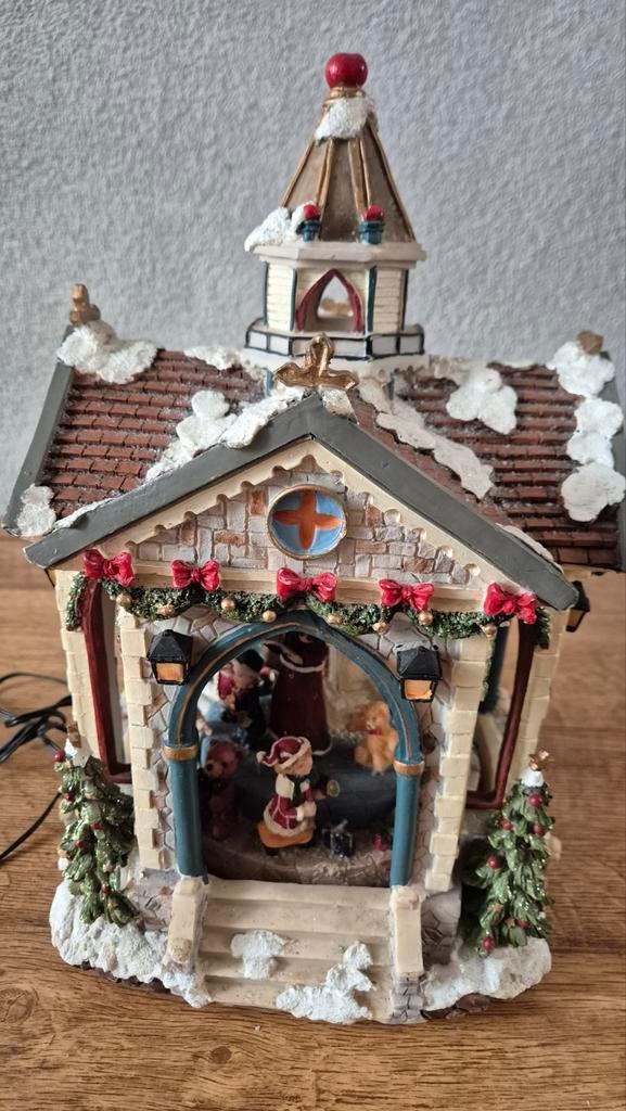 Mooi kerkje/ Kapel voor een kerstdorp, Diversen, Kerst, Gebruikt, Ophalen of Verzenden