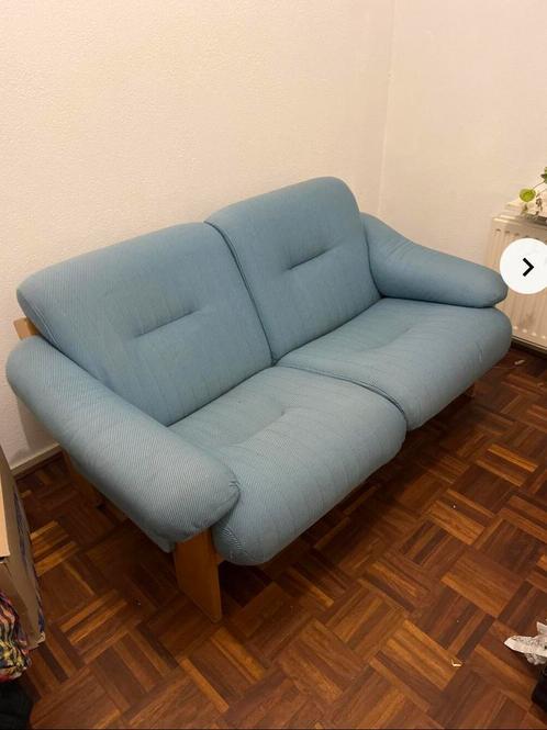 GRATIS | Lief blauw tweezitsbankje, Huis en Inrichting, Banken | Sofa's en Chaises Longues, Gebruikt, Tweepersoons, 150 tot 200 cm