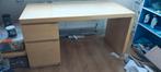 Buro, blad 140x65cm, hoog 73cm - GRATIS, Ophalen, Gebruikt, Bureau
