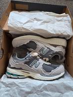 New Balance 2002R Protection Pack 42,5, Ophalen of Verzenden, Nieuw, Wit