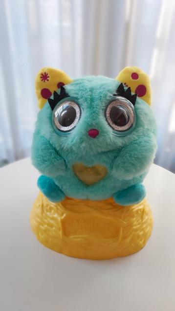 Nestling interactieve knuffel beschikbaar voor biedingen